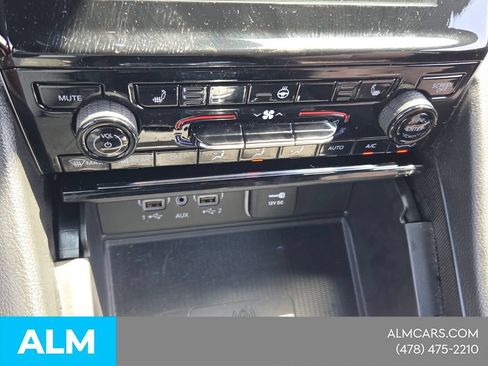 Used 2023 Jeep Grand Cherokee Altitude RWD image 24