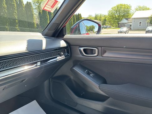 Used 2025 Honda Civic Sport image 23