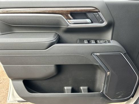 New 2026 GMC Sierra 2500 SLE AWD/4WD image 22