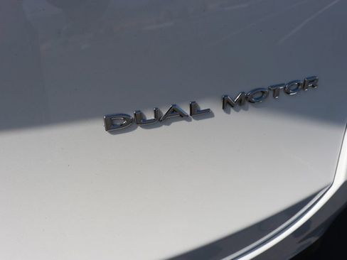 Used 2021 Tesla Model Y Long Range AWD/4WD image 6