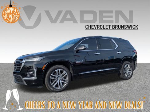 Used 2023 Chevrolet Traverse High Country image 1