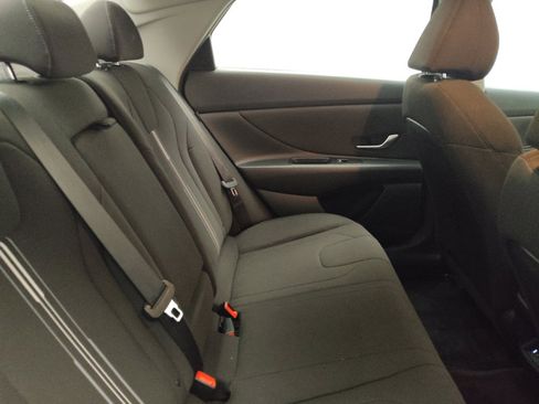 Used 2024 Hyundai Elantra SEL w/ Convenience Package FWD image 19
