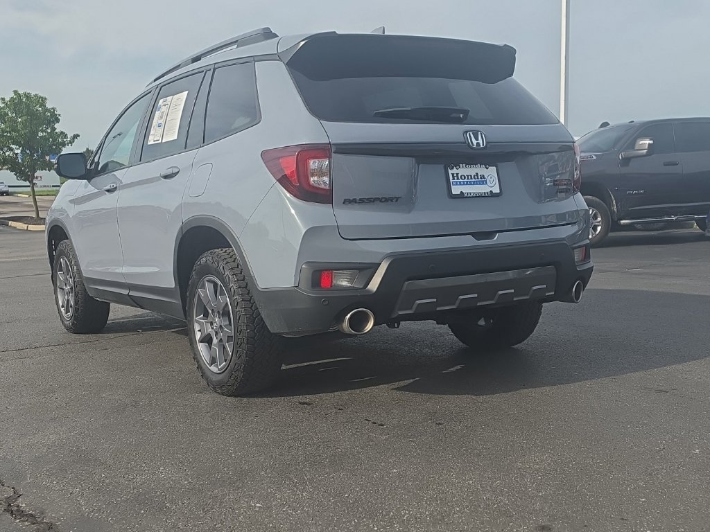 Used 2024 Honda Passport TrailSport image 5
