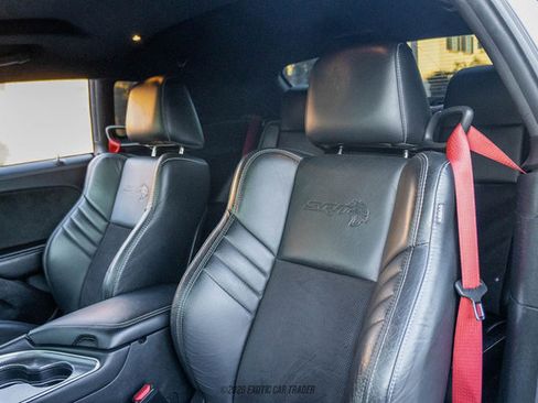 Used 2020 Dodge Challenger SRT Hellcat Redeye image 39