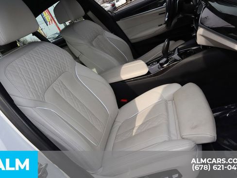 Used 2023 BMW 540i xDrive w/ Executive Package image 27