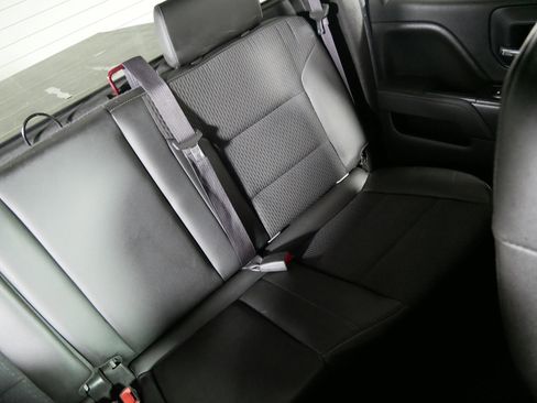 Used 2015 GMC Sierra 1500 SLE image 14