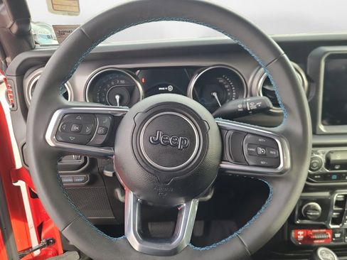 Used 2023 Jeep Wrangler Unlimited Rubicon 4xe image 12