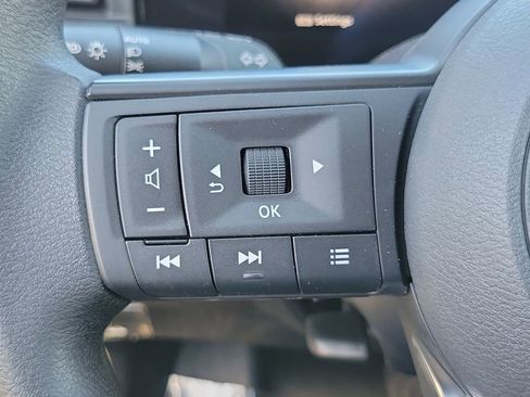 New 2026 Nissan Kicks SV w/ SV Premium Package image 5