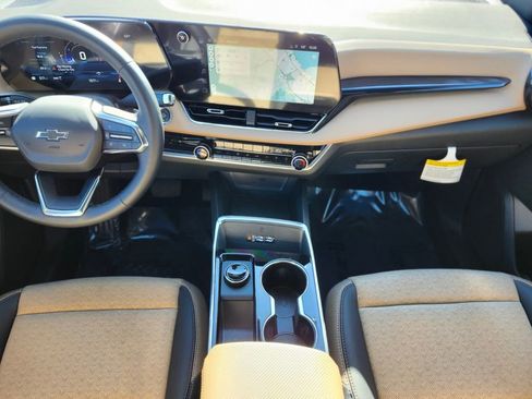 Used 2026 Chevrolet Equinox ACTIV w/ Convenience Package III AWD/4WD image 12