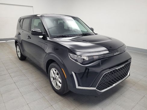 Used 2025 Kia Soul LX image 13