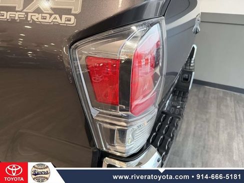 Used 2021 Toyota Tacoma TRD Off-Road AWD/4WD image 10
