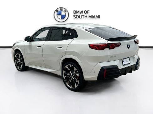 New 2026 BMW X2 xDrive28i w/ Technology Package AWD/4WD image 4