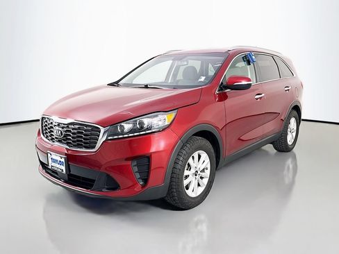 Used 2020 Kia Sorento LX w/ LX I4 Convenience Package AWD/4WD image 3