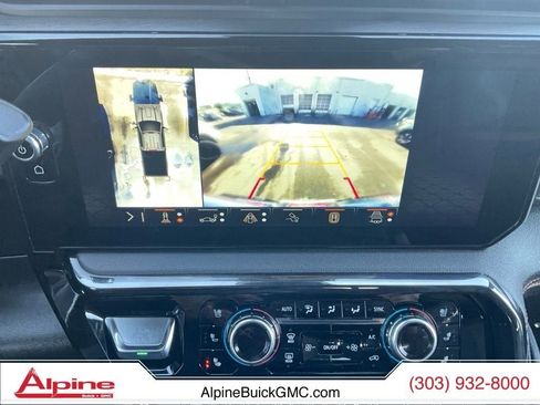 Used 2024 GMC Sierra 2500 AT4 w/ AT4 Preferred Package AWD/4WD image 18