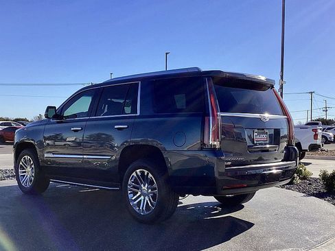 Used 2020 Cadillac Escalade 2WD image 7
