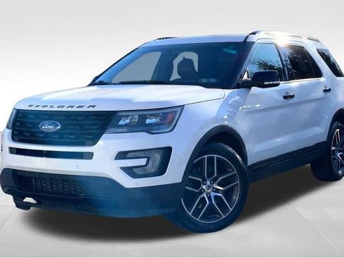 Used 2016 Ford Explorer Sport w/ Equipment Group 401A image 2
