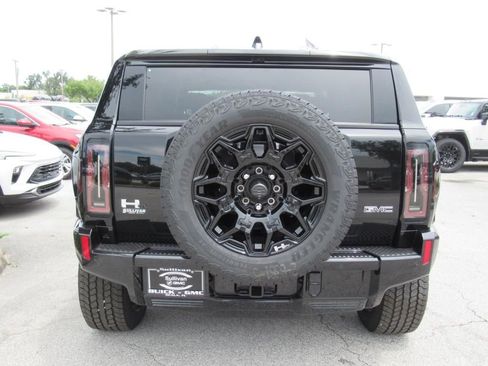 New 2025 GMC Hummer EV 2X image 5