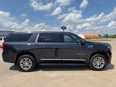 Used 2023 GMC Yukon XL Denali w/ Max Trailering Package AWD/4WD image 6