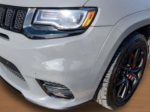 Used 2020 Jeep Grand Cherokee SRT AWD/4WD image 15