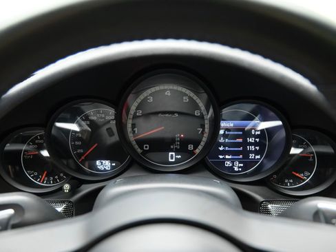 Used 2018 Porsche 911 Turbo AWD/4WD image 16