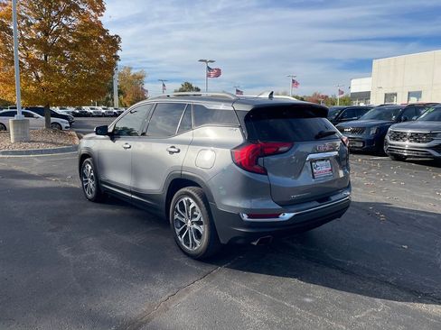 Used 2019 GMC Terrain SLT w/ Preferred Package image 4