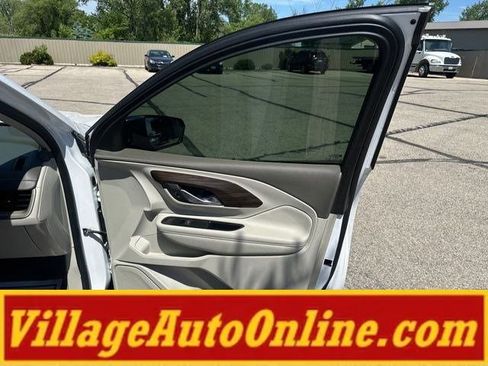 Used 2018 GMC Terrain Denali w/ Advanced Safety Package AWD/4WD image 41