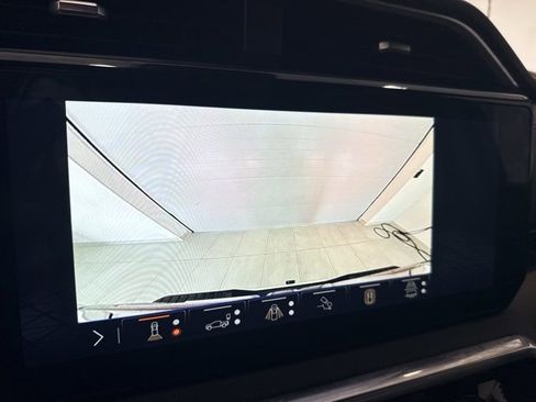 Used 2024 GMC Sierra 3500 Denali w/ Technology Package image 48