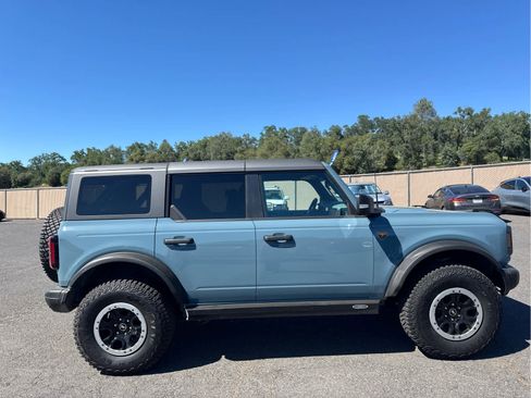 Used 2023 Ford Bronco Badlands w/ Sasquatch Package image 4