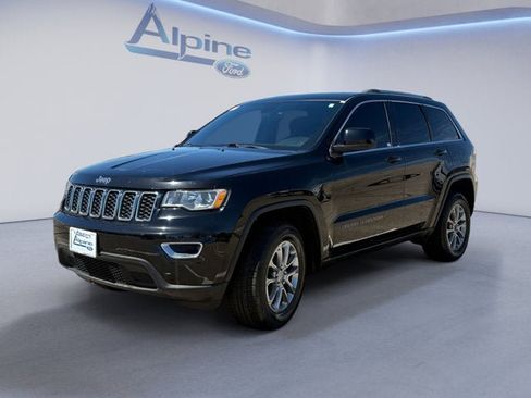 Used 2018 Jeep Grand Cherokee Laredo AWD/4WD image 1