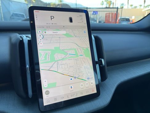 New 2026 Volvo EX30 Cross Country Ultra image 18