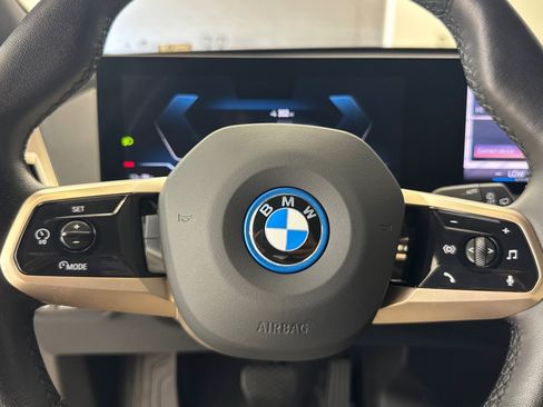 Used 2024 BMW iX xDrive50 w/ Premium Package AWD/4WD image 11
