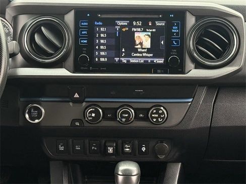 Used 2019 Toyota Tacoma TRD Sport w/ Technology Package image 17