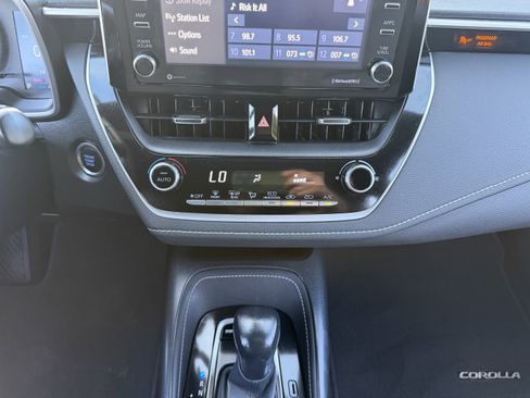 Used 2021 Toyota Corolla SE w/ Carpet Mat Package (TMS) FWD image 28
