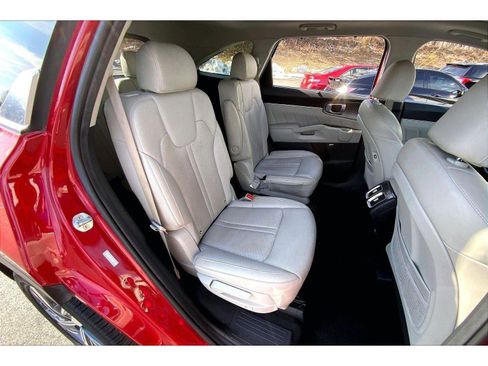 Used 2023 Kia Sorento SX Prestige w/ Panoramic Sunroof Package image 23