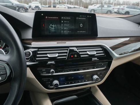 Used 2019 BMW 530i w/ Convenience Package image 22