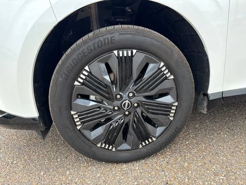 Certified 2026 Nissan Murano Platinum w/ Cargo Package AWD/4WD image 28