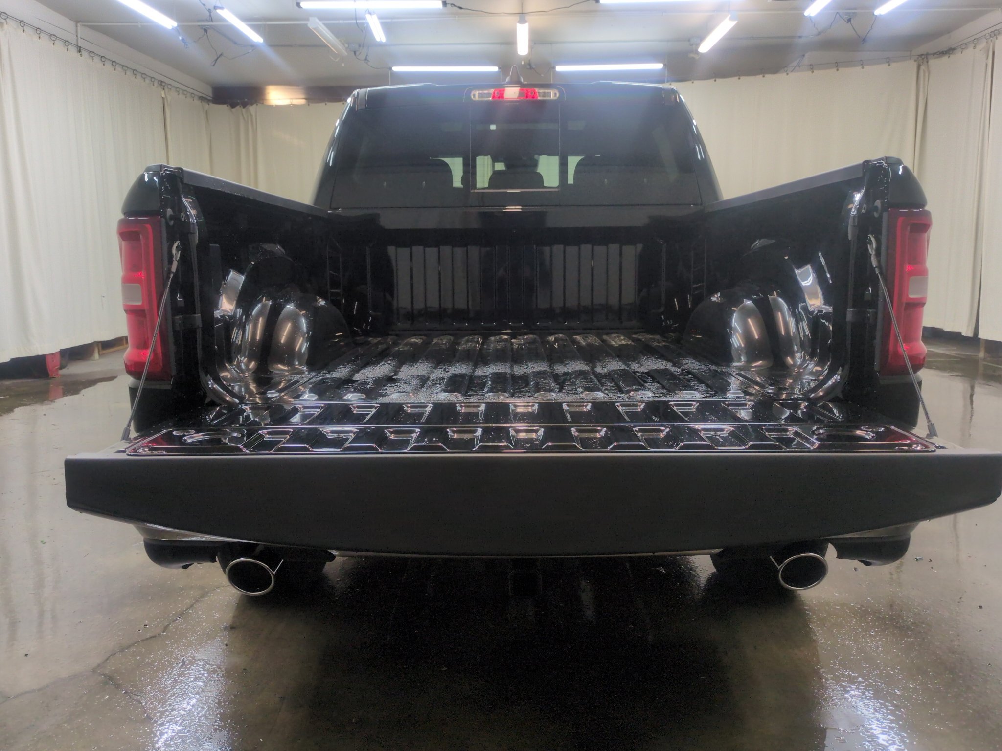 New 2027 RAM 1500 4x4 Crew Cab image 24