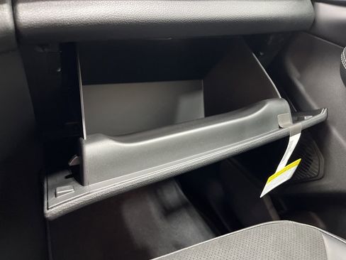 New 2025 Jeep Grand Cherokee Altitude image 21