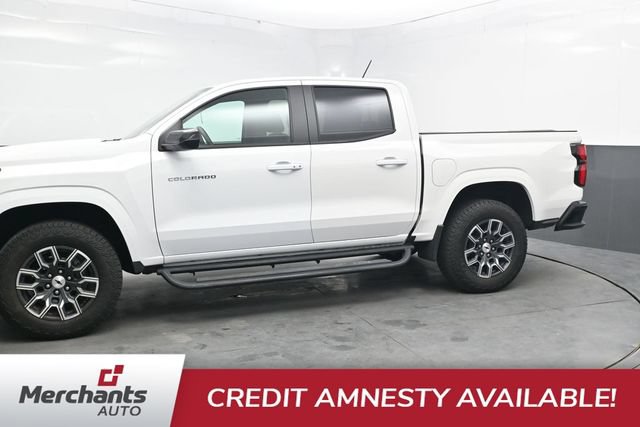 Used 2025 Chevrolet Colorado Z71 AWD/4WD image 3