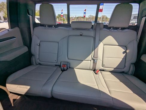 Used 2024 GMC Sierra 1500 SLT w/ SLT Premium Package image 21