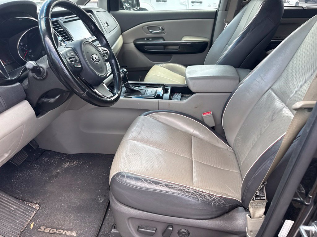 Used 2016 Kia Sedona SX FWD image 15