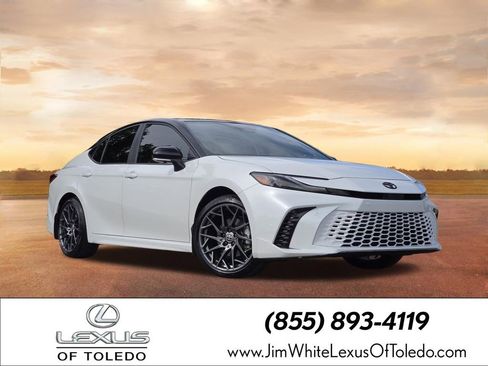 Used 2025 Toyota Camry XSE w/ Premium Plus Package AWD/4WD image 1