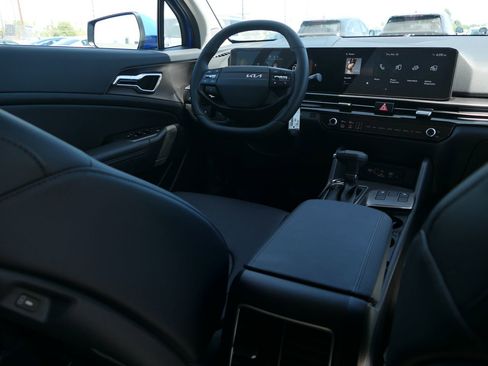 New 2026 Kia Sportage EX FWD image 25