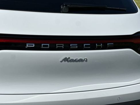 Certified 2026 Porsche Macan AWD/4WD image 32