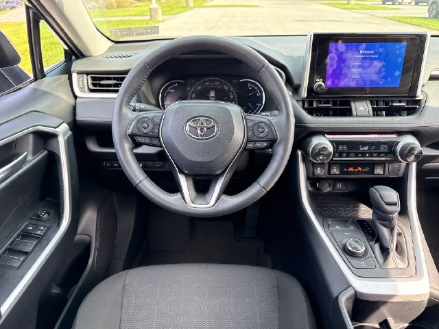 Used 2025 Toyota RAV4 XLE w/ Convenience Package AWD/4WD image 17