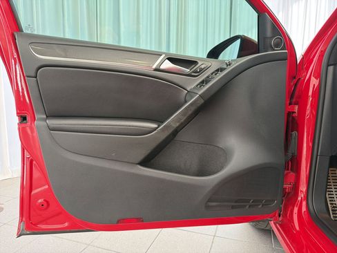 Used 2011 Volkswagen GTI Autobahn image 13