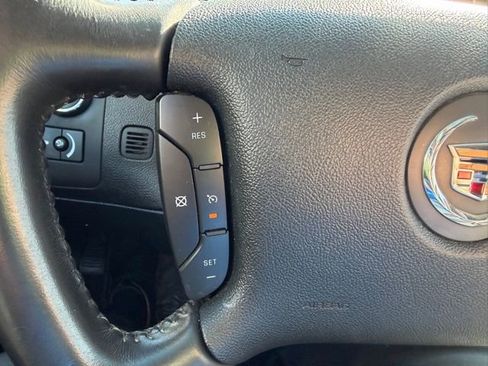 Used 2011 Cadillac DTS Limousine image 30