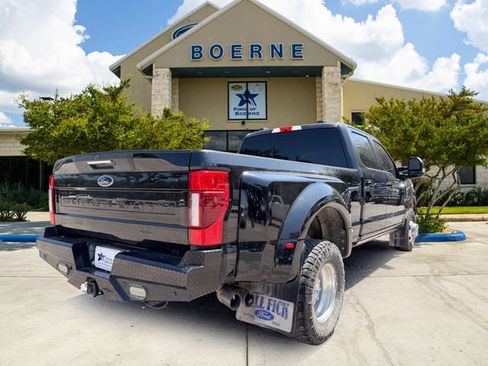 Used 2022 Ford F350 Lariat w/ Lariat Ultimate Package AWD/4WD image 6