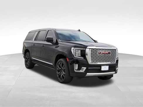 Used 2023 GMC Yukon XL Denali w/ Denali Reserve Package image 1