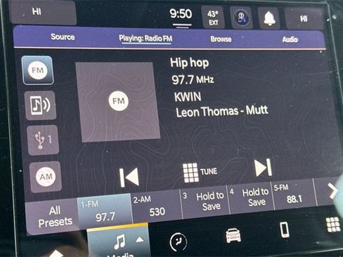 Used 2023 Jeep Grand Cherokee L Laredo image 27